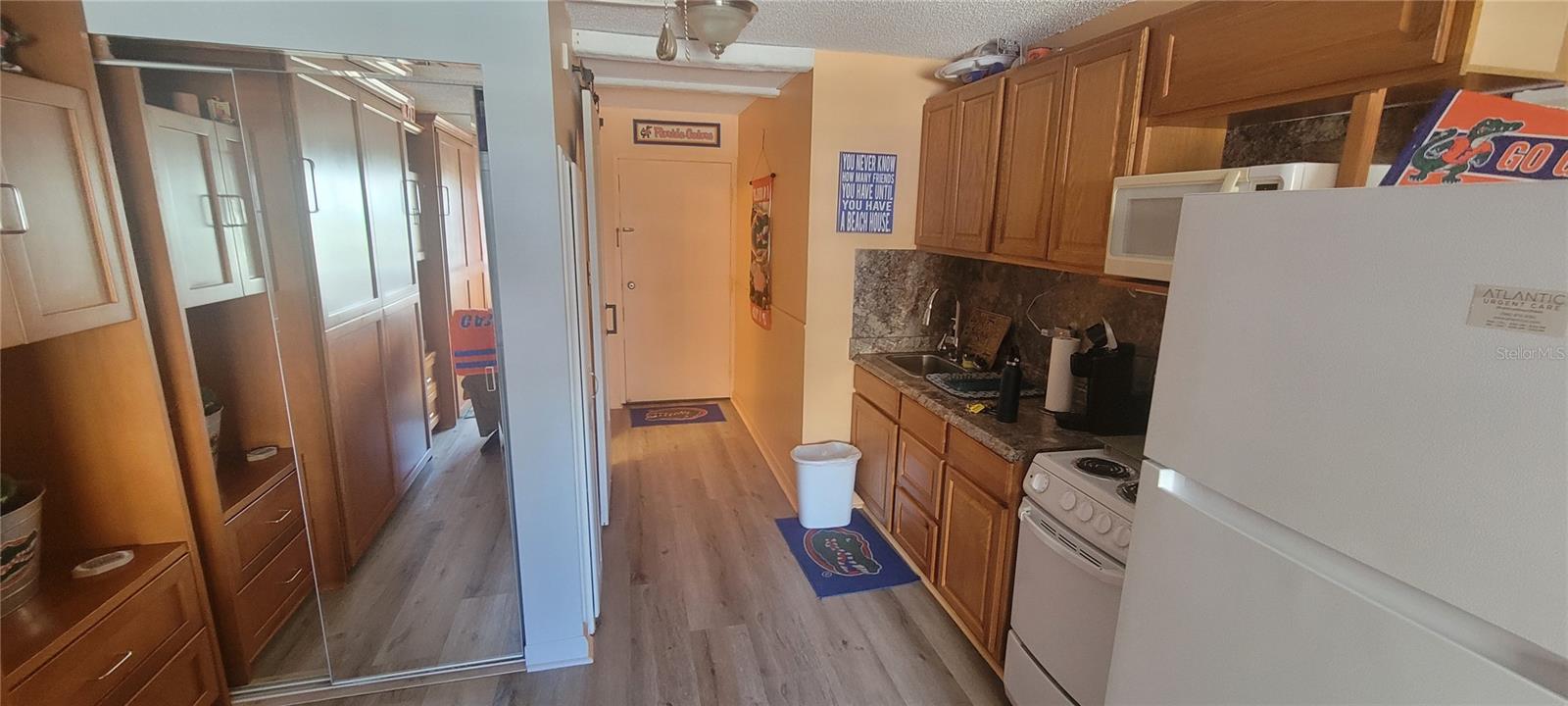 BEACH CLUB CONDO MOTEL - Residential