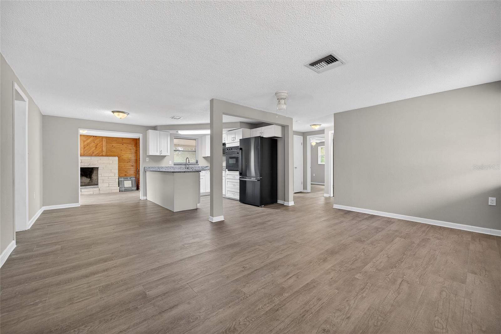 HOLIDAY LAKE ESTATES - Residential