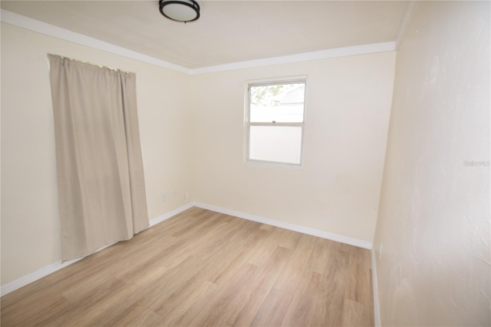 L C COXS SECOND ADD - Residential Lease