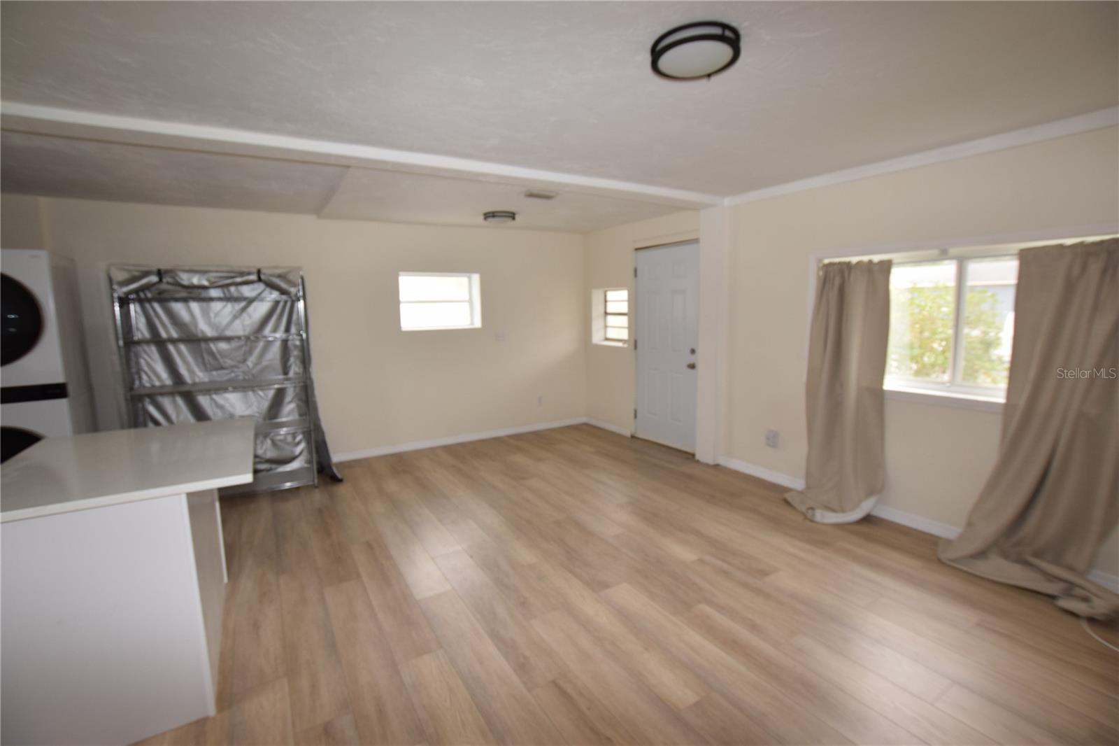 L C COXS SECOND ADD - Residential Lease