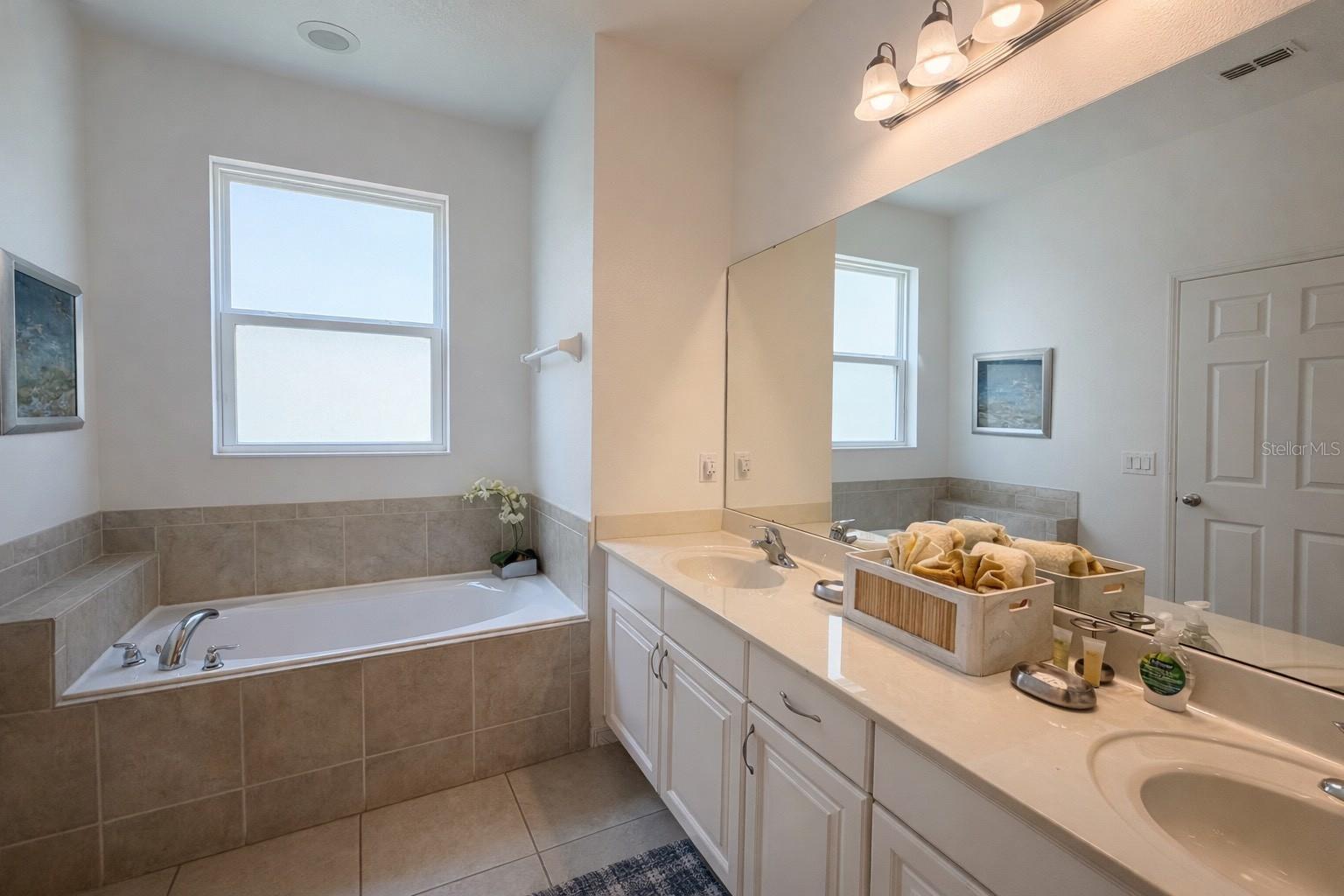 VERANDA PALMS PH 1C - Residential