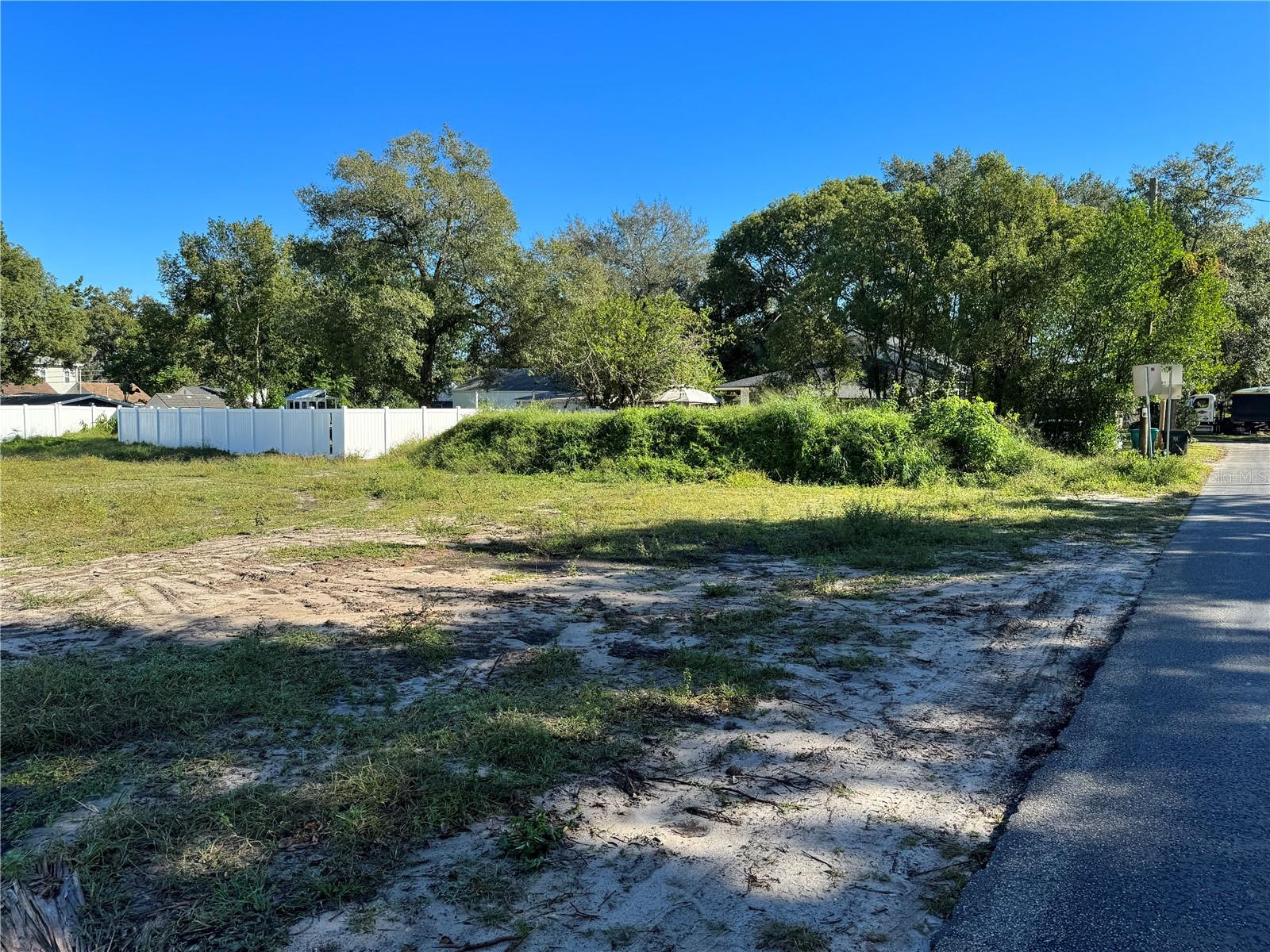 Fantastic chance for fresh construction in an area where several new homes are currently being built. The L-shaped lot offers additional space and allows for creative design possibilities. This lot had a structure previously so there is sewer connection, water meter and impact fee savings. Situated in the SODO/Wadeview Park neighborhood, it is conveniently close to downtown Orlando, Orlando Health, as well as various restaurants and shops.