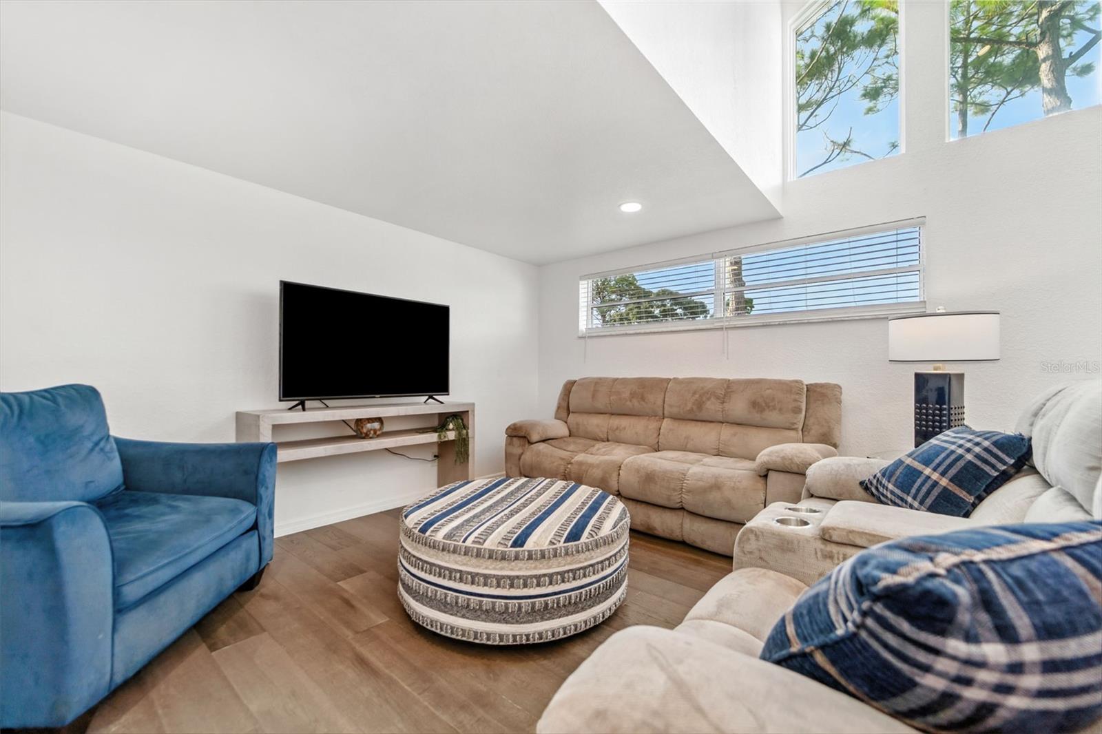 HARBOR VIEW 4 - Residential
