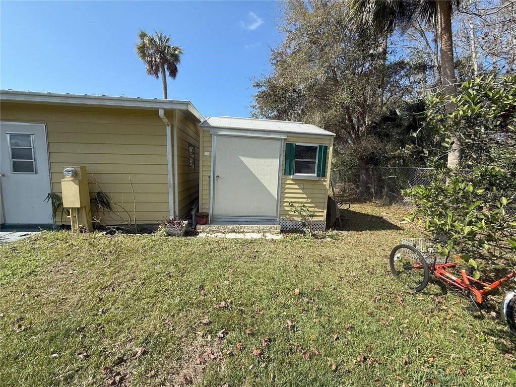 Photo of 15 Wilderness Drive, Lake Panasoffkee, FL 33538 (MLS # G5103845)