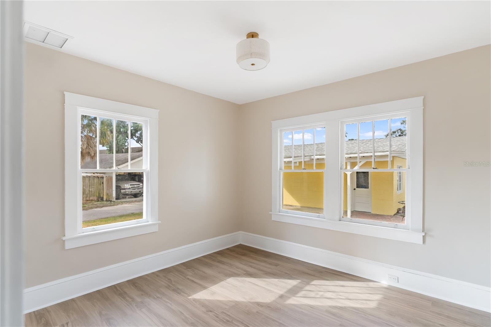 BAY VIEW PARK - Residential