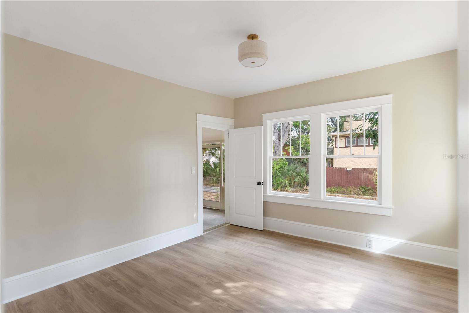 BAY VIEW PARK - Residential