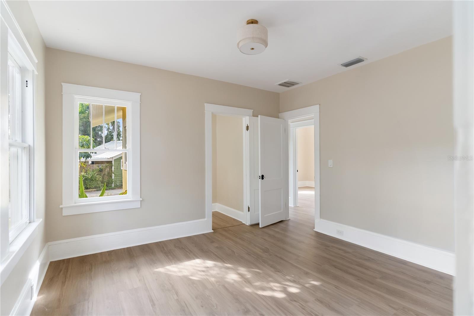 BAY VIEW PARK - Residential