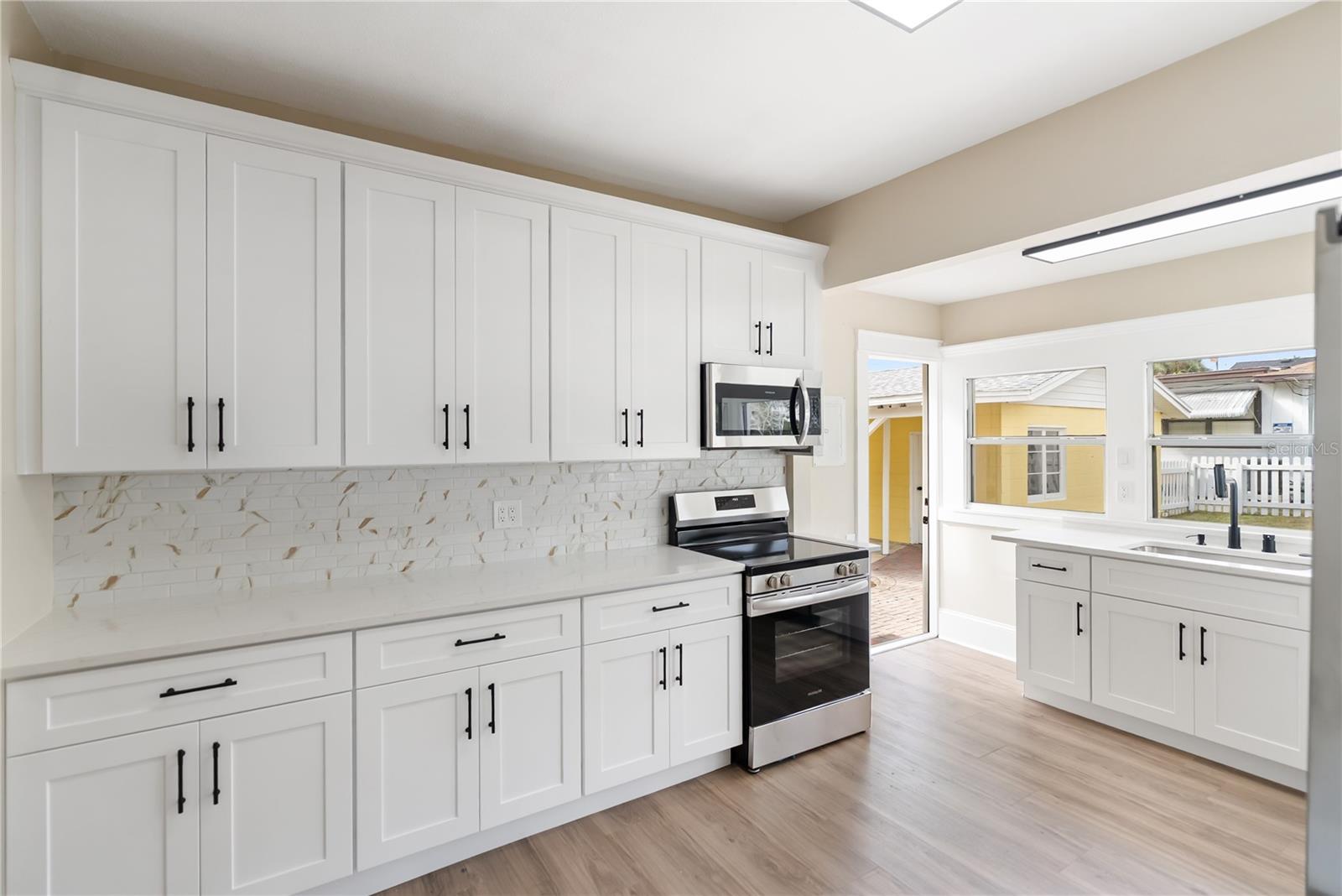 BAY VIEW PARK - Residential