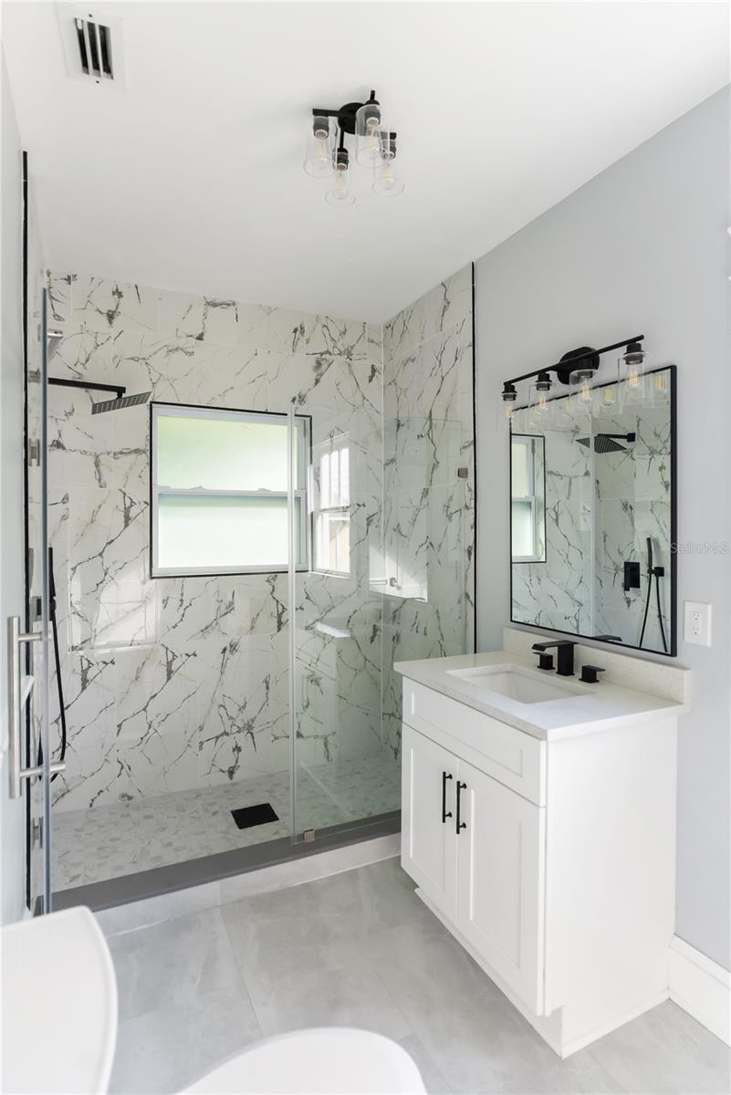 BAY VIEW PARK - Residential