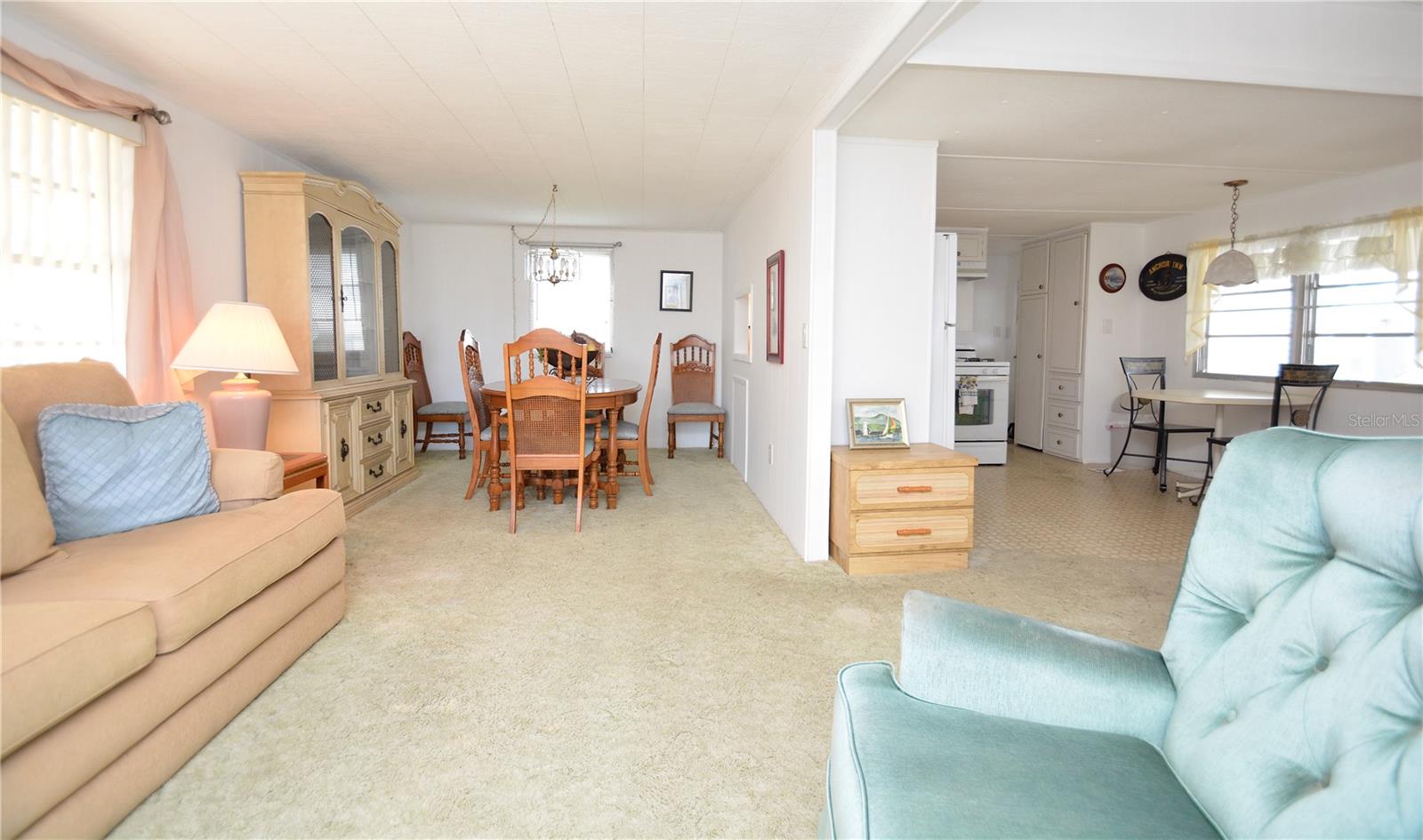 COUNTRY CLUB ESTATES - Residential