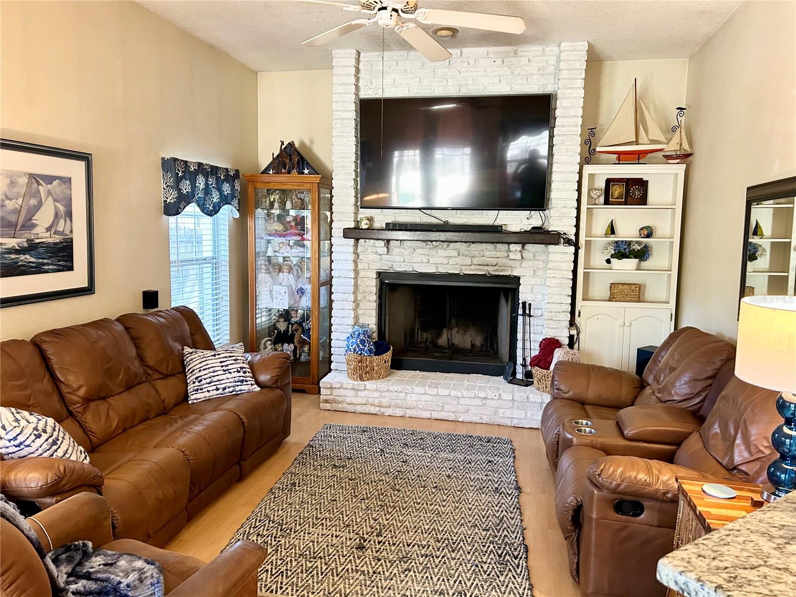 MEADOWCREST - Residential