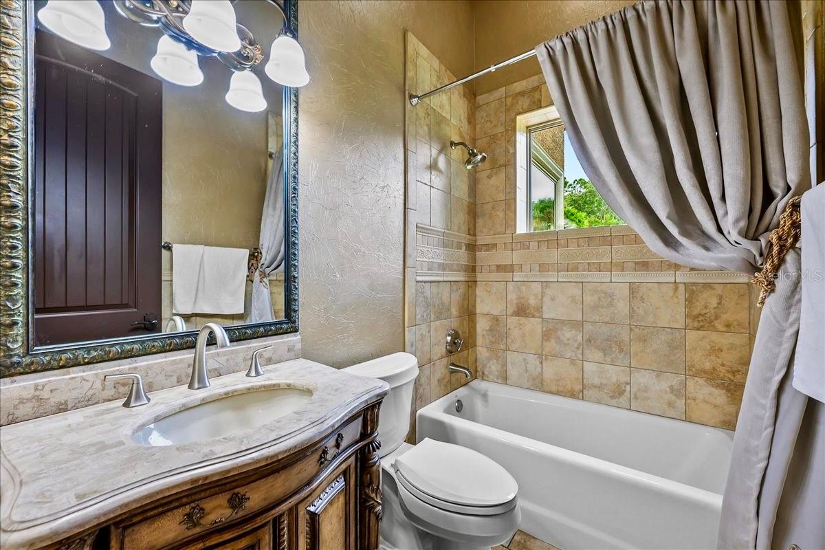 SANCTUARY PH 02 - Residential