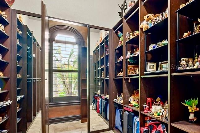 SANCTUARY PH 02 - Residential