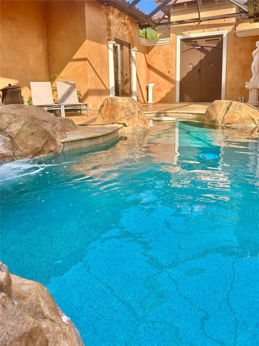 SANCTUARY PH 02 - Residential