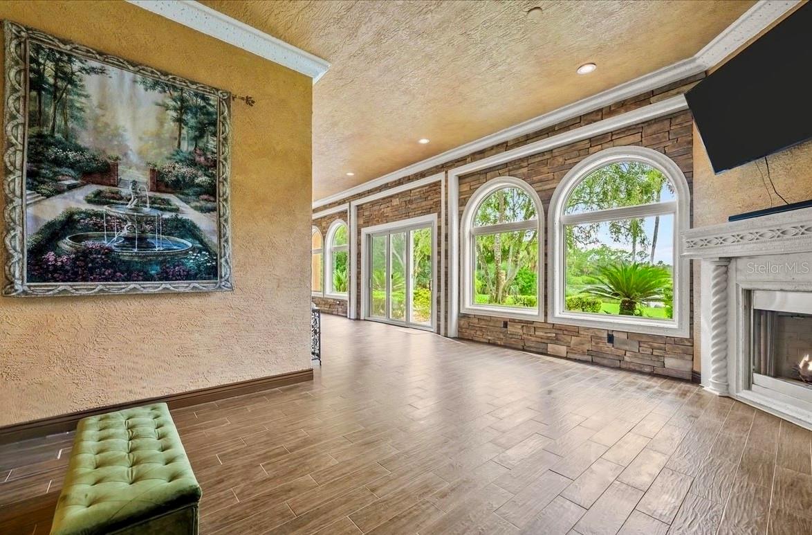 SANCTUARY PH 02 - Residential