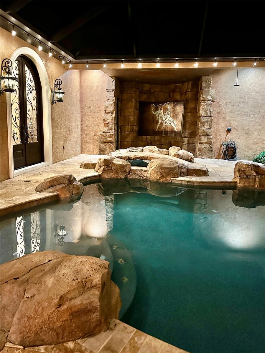 SANCTUARY PH 02 - Residential