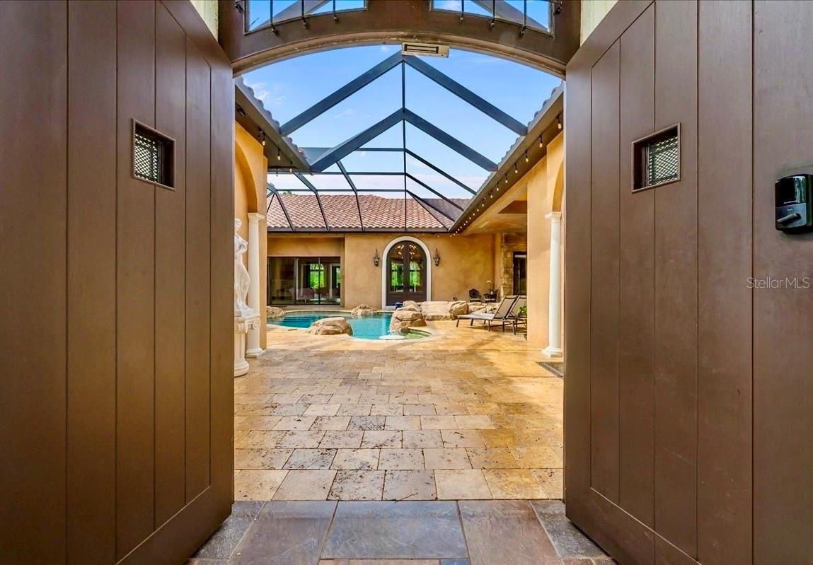 SANCTUARY PH 02 - Residential