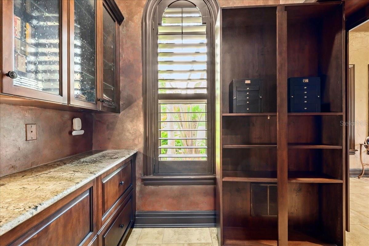 SANCTUARY PH 02 - Residential