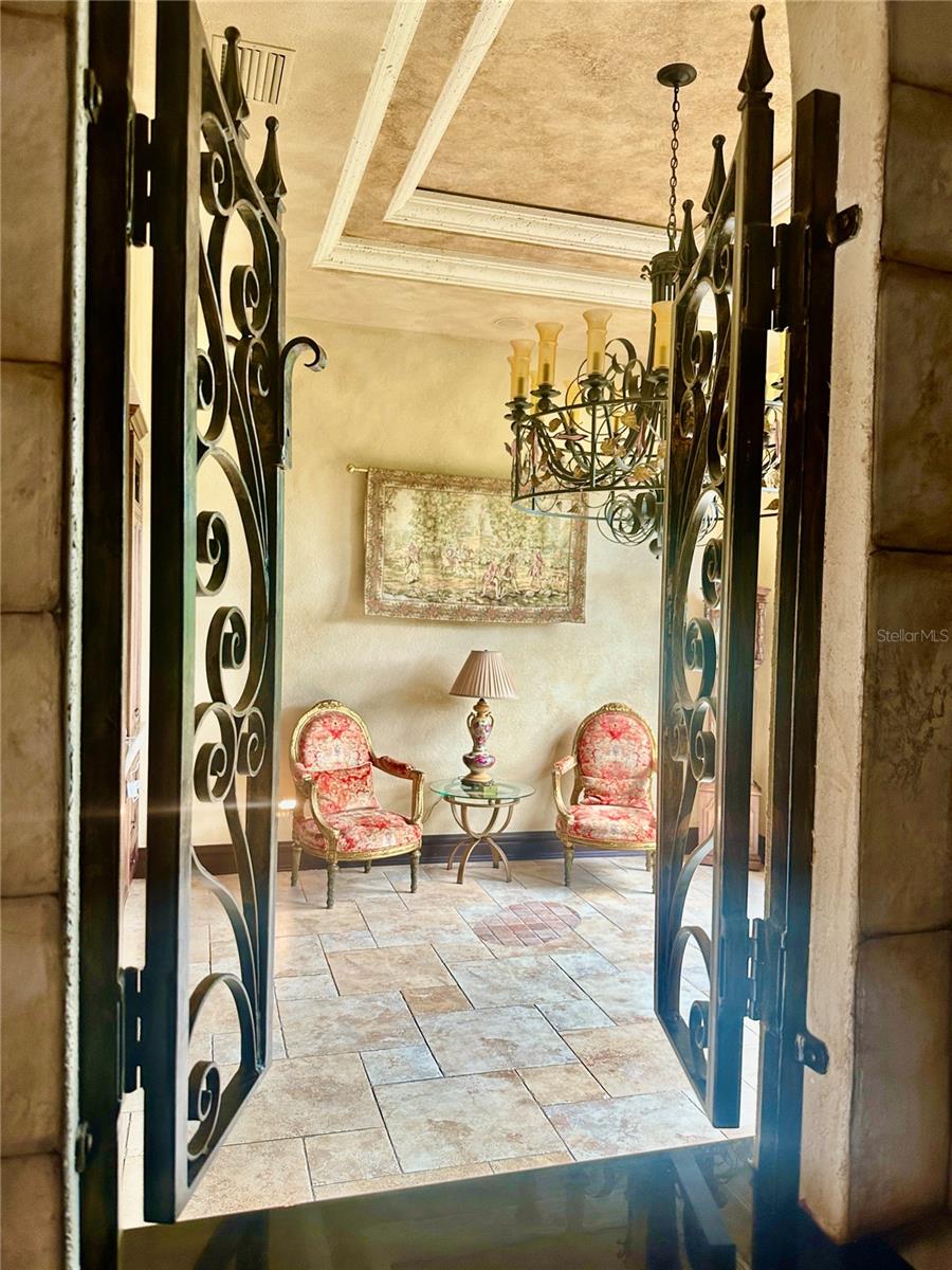 SANCTUARY PH 02 - Residential