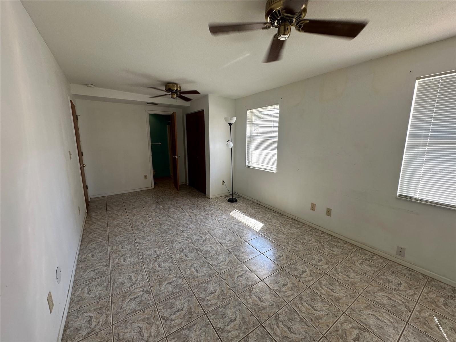 SKYVIEW TERRACE 1ST ADD - Residential Lease