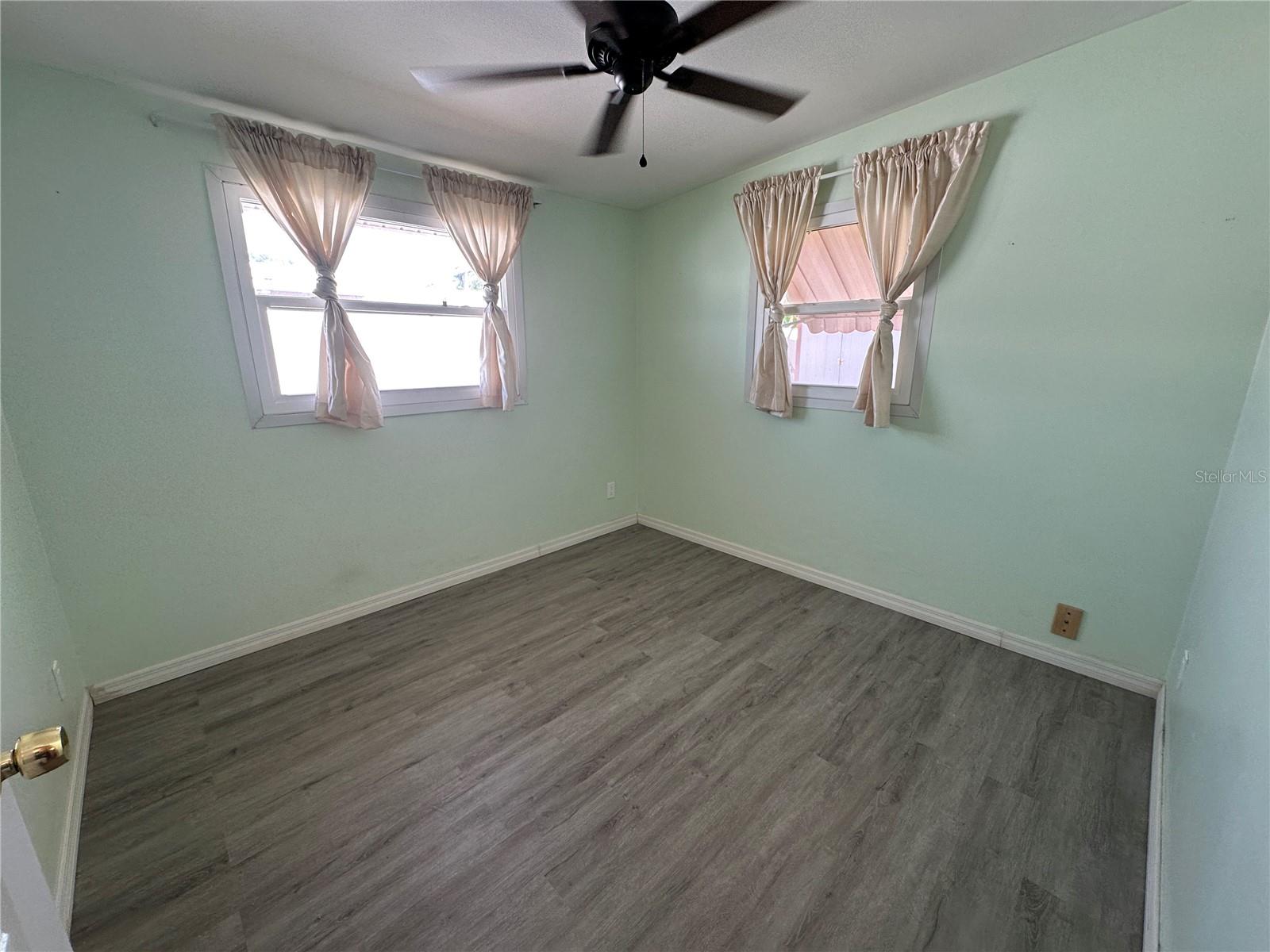 SKYVIEW TERRACE 1ST ADD - Residential Lease