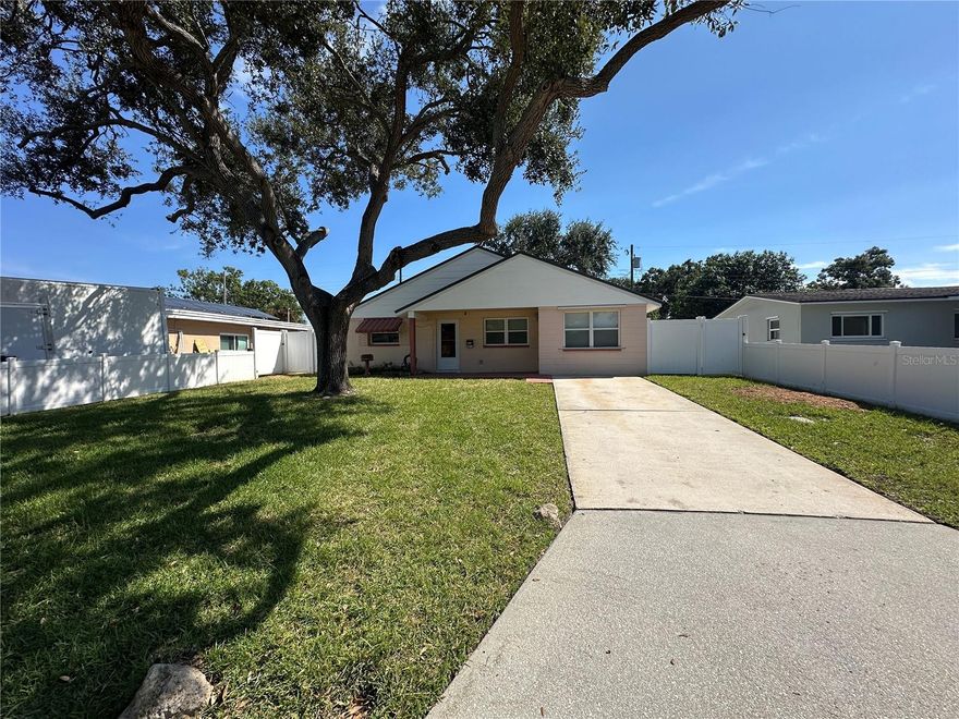 Newly remodeled home in a prime Pinellas Park location — move-in deposit support available! This beautiful single-family home features 3 bedrooms and 2 bathrooms, new flooring, and upgraded appliances including a modern kitchen range, refrigerator, and vent hood. Enjoy a bright sunroom that opens to a private fenced backyard, perfect for family gatherings or relaxation. Conveniently located near major freeways, top-rated schools, hospitals, and supermarkets. Don’t miss your chance to call this your new home!