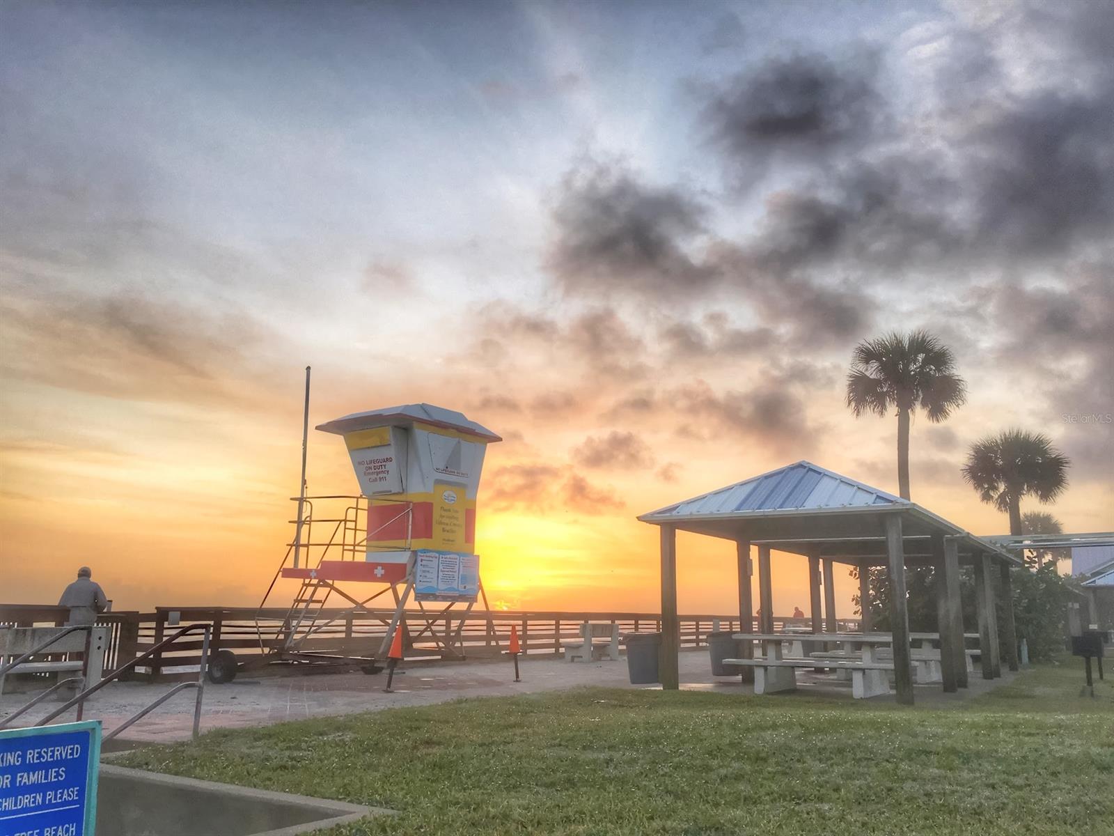 Sun Beach Club Condo Ph 01-03 - Residential