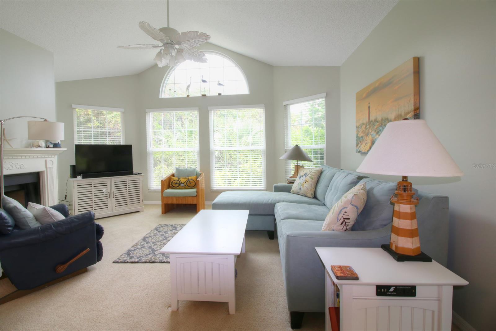 Sun Beach Club Condo Ph 01-03 - Residential