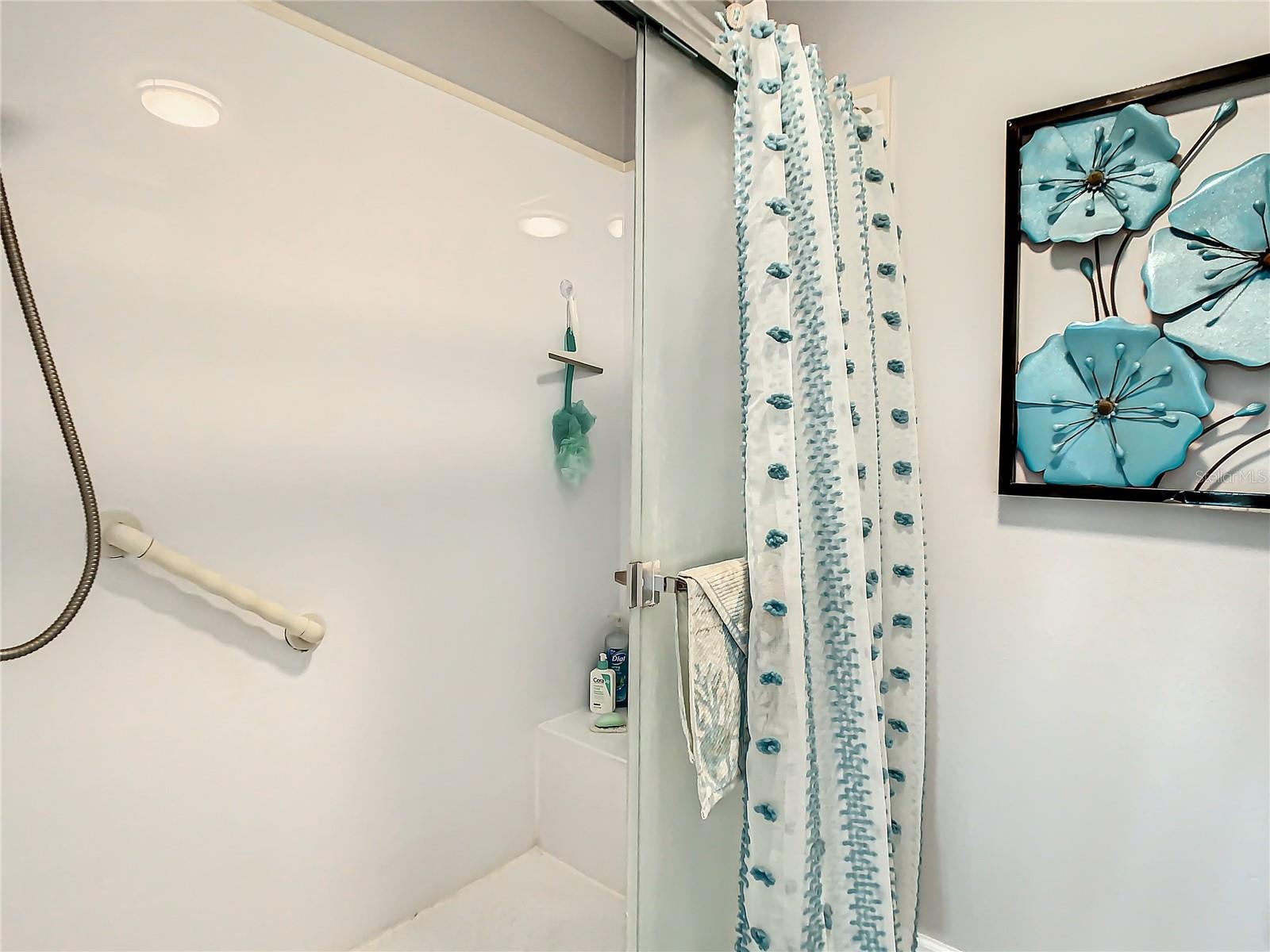 HARBOUR CLUB CONDO - Residential