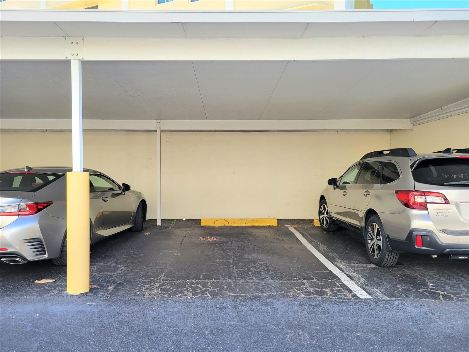 HARBOUR CLUB CONDO - Residential