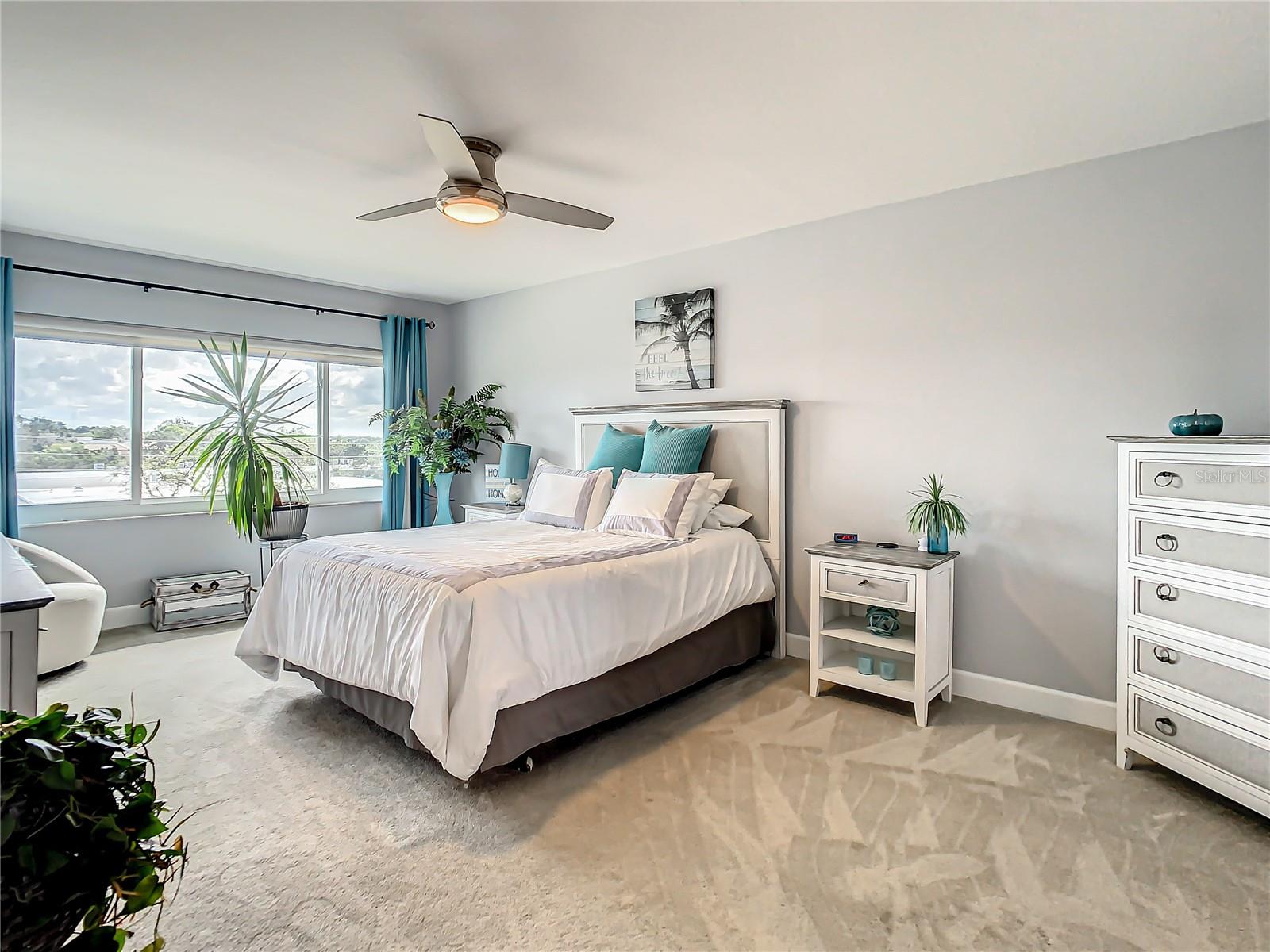 HARBOUR CLUB CONDO - Residential