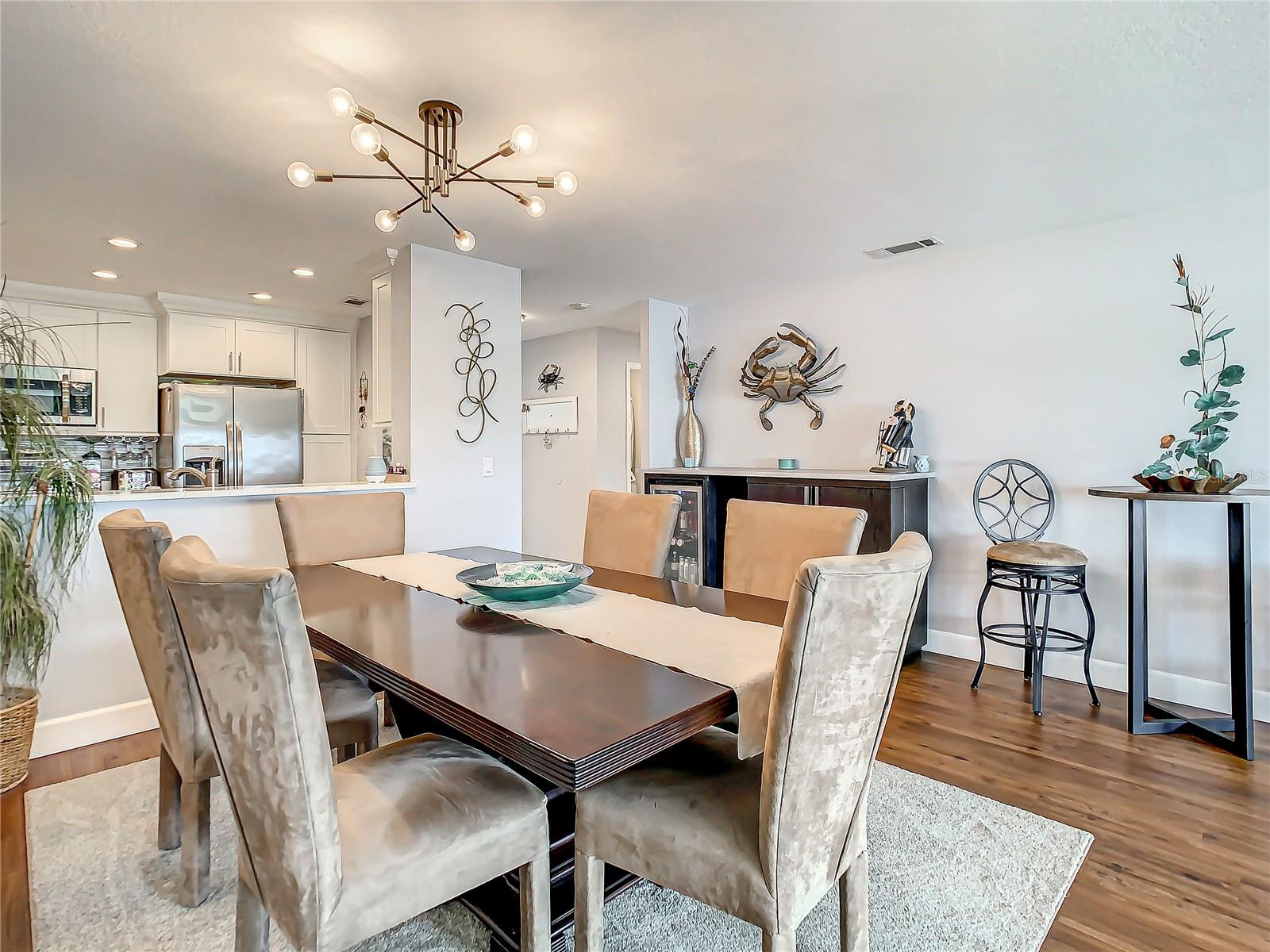 HARBOUR CLUB CONDO - Residential