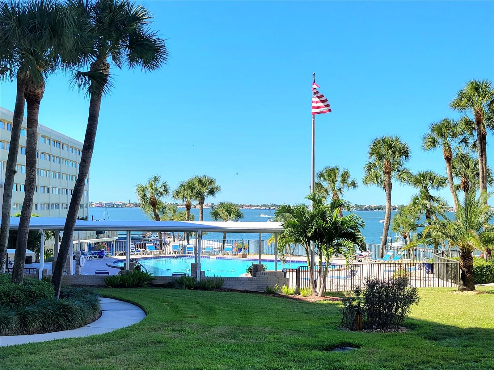 HARBOUR CLUB CONDO - Residential