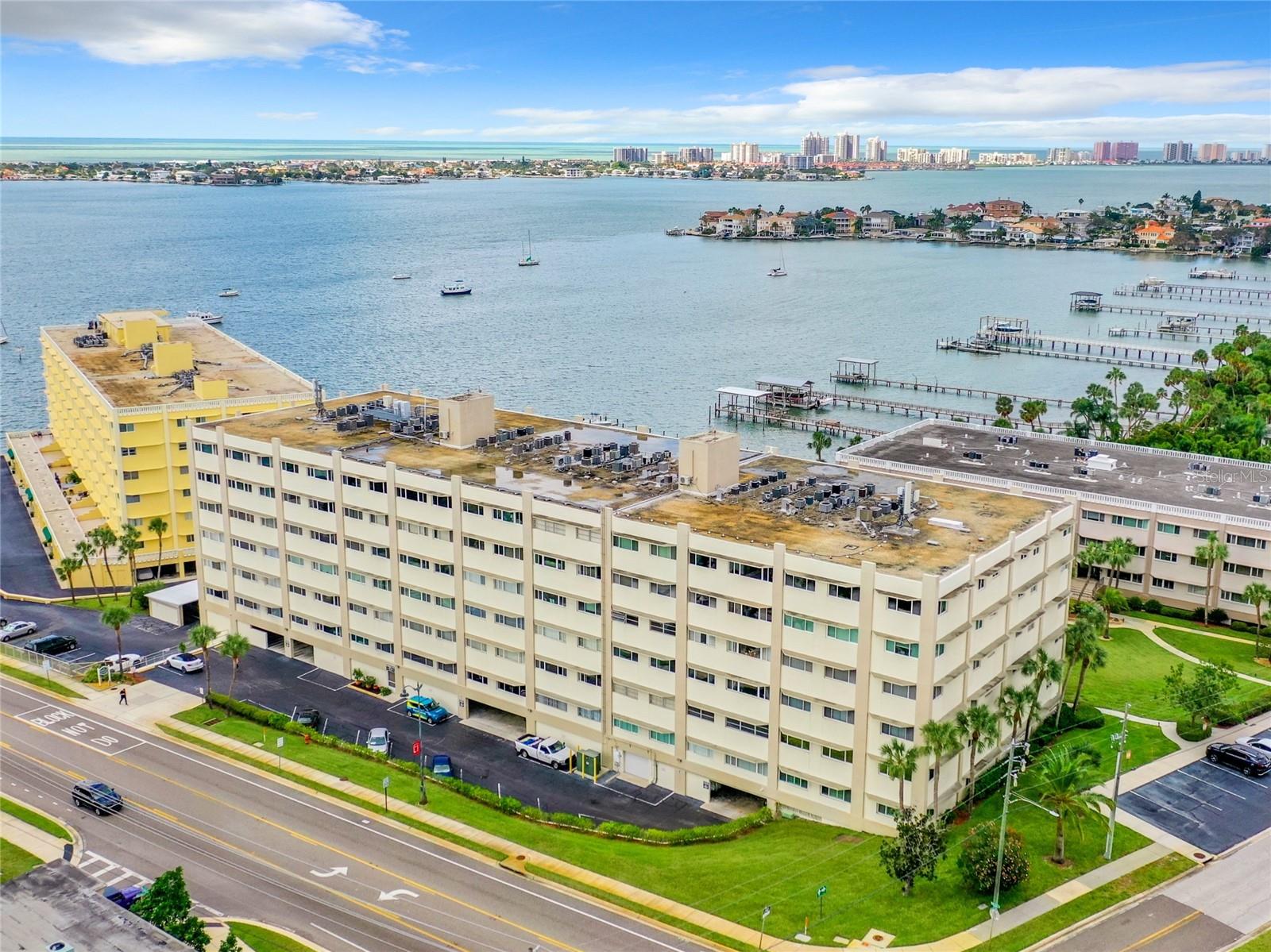 HARBOUR CLUB CONDO - Residential