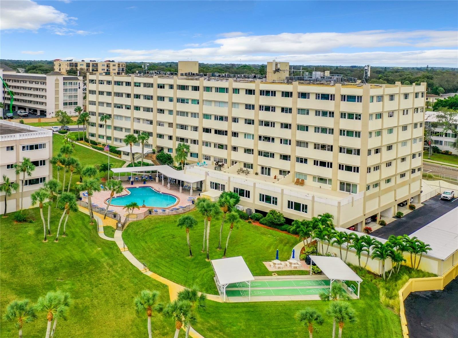 HARBOUR CLUB CONDO - Residential