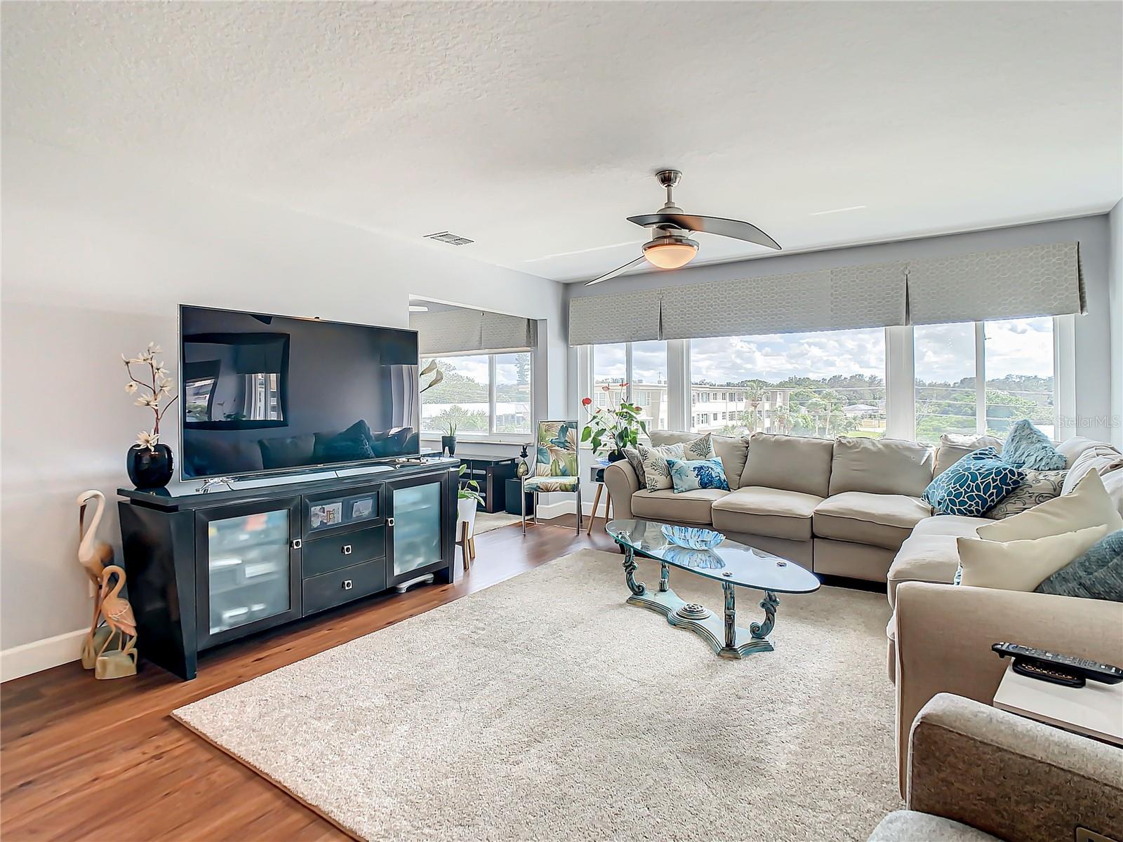 HARBOUR CLUB CONDO - Residential