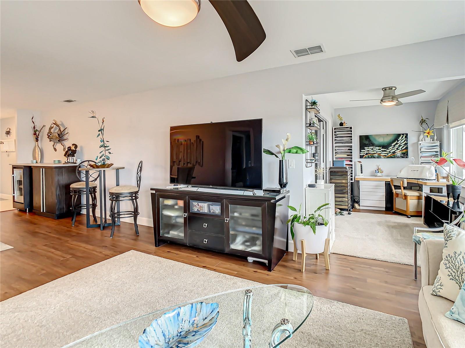 HARBOUR CLUB CONDO - Residential