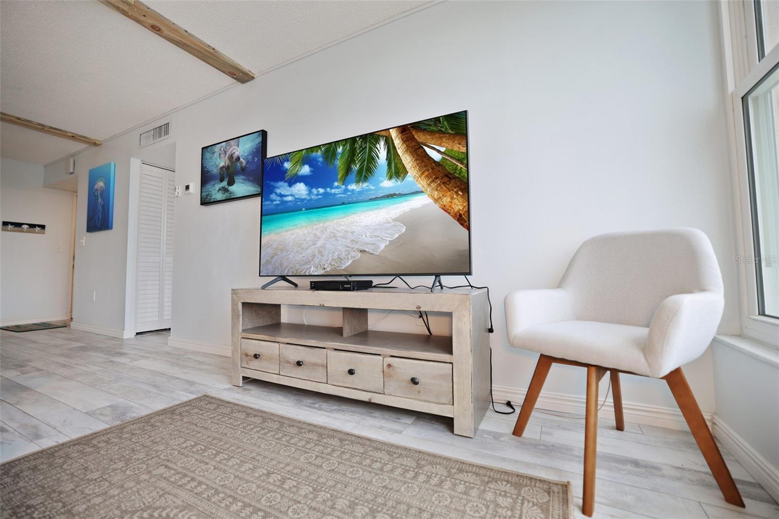 BAY ISLAND GROUP 4 - Residential Lease