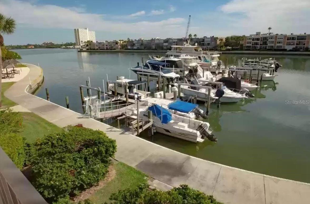 BAY ISLAND GROUP 4 - Residential Lease