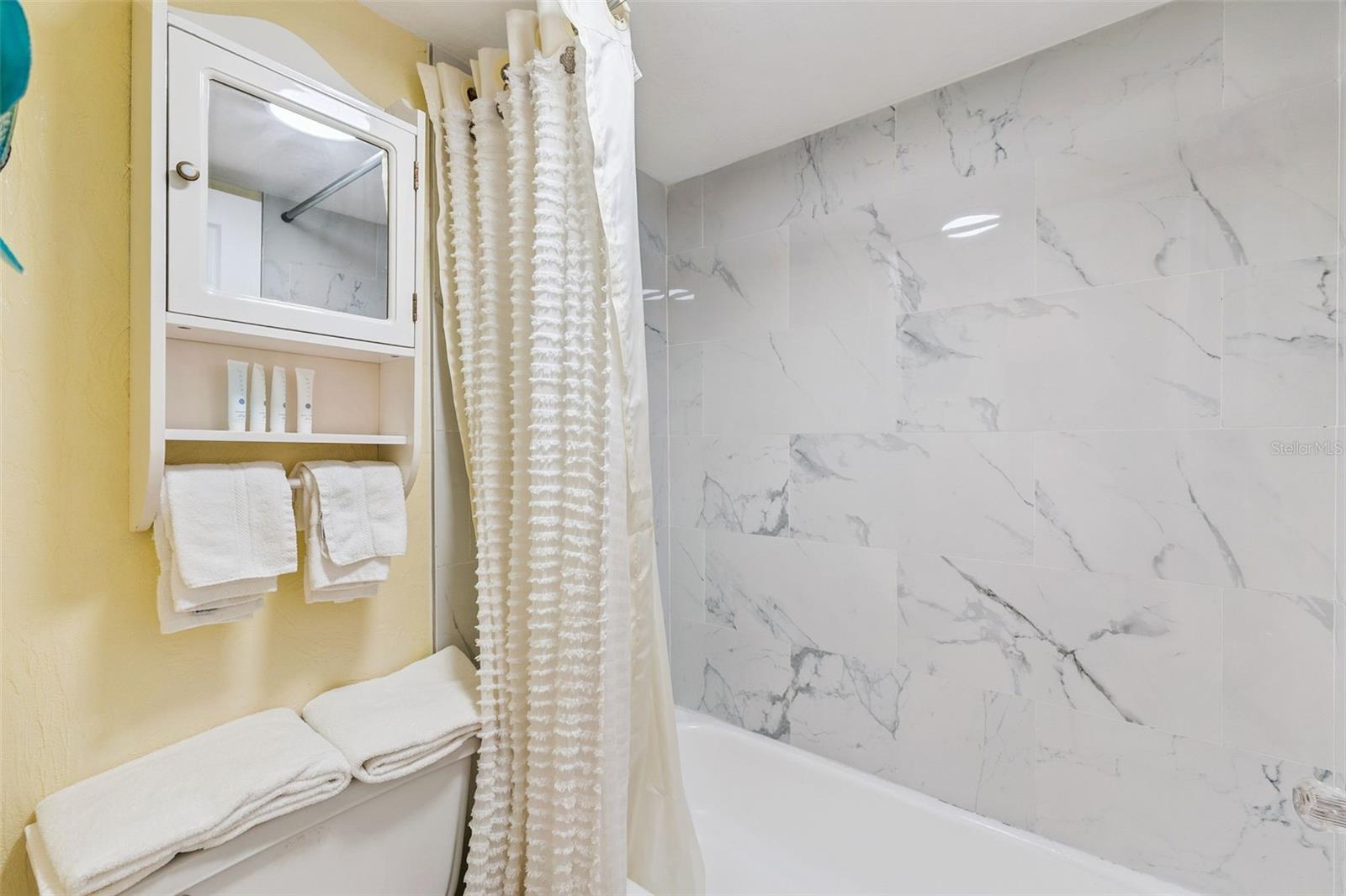 FOUNTAIN BEACH RESORT - Residential