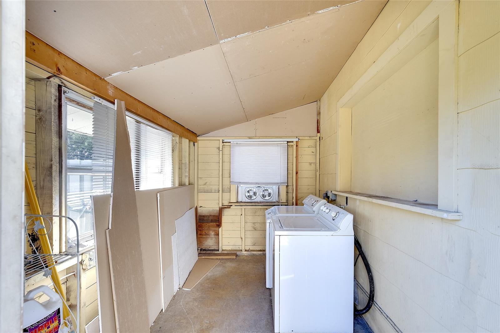 KORNER PARK - Residential