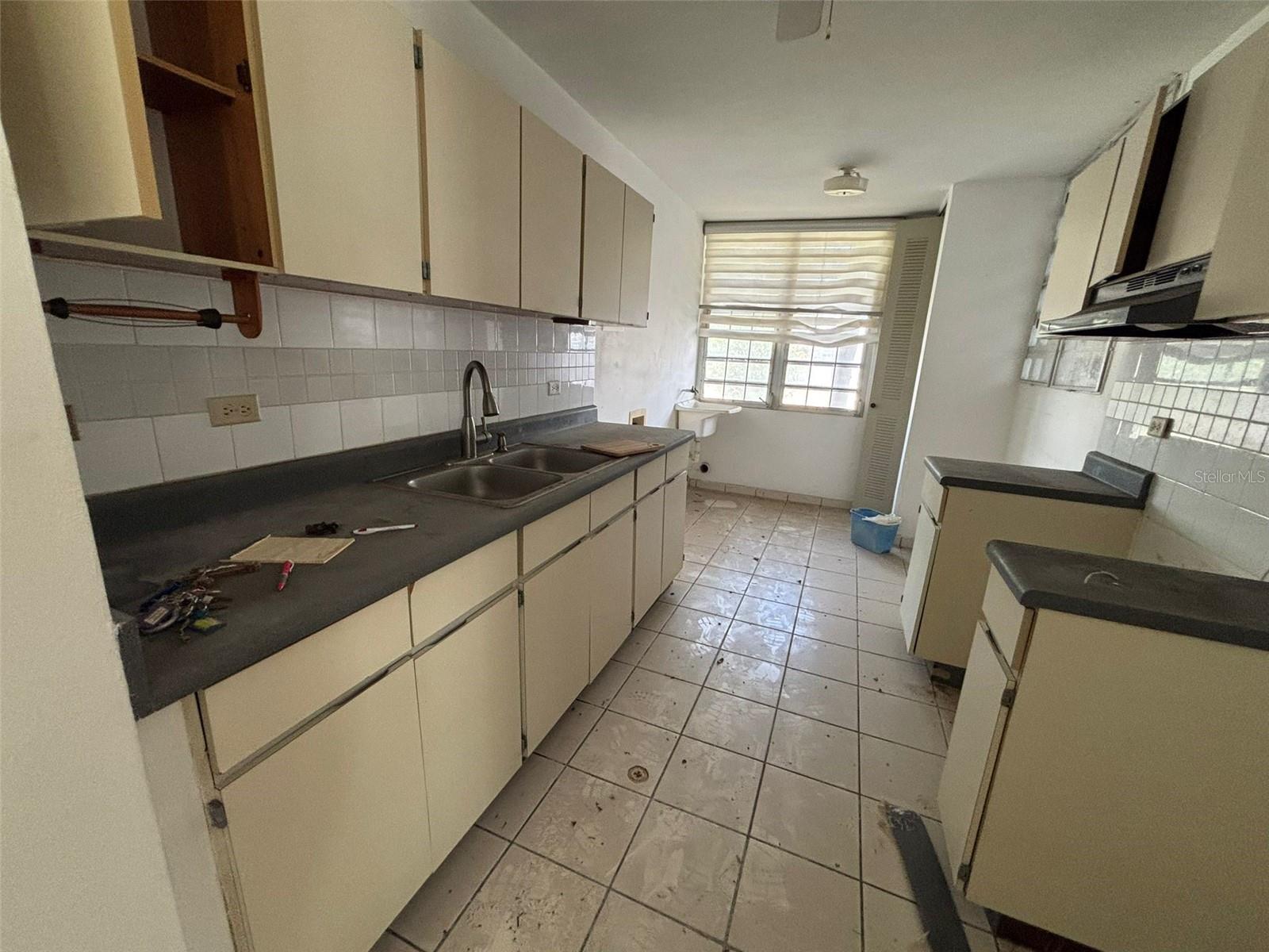 COND PLAZAS DE TORRIMAR I - Residential