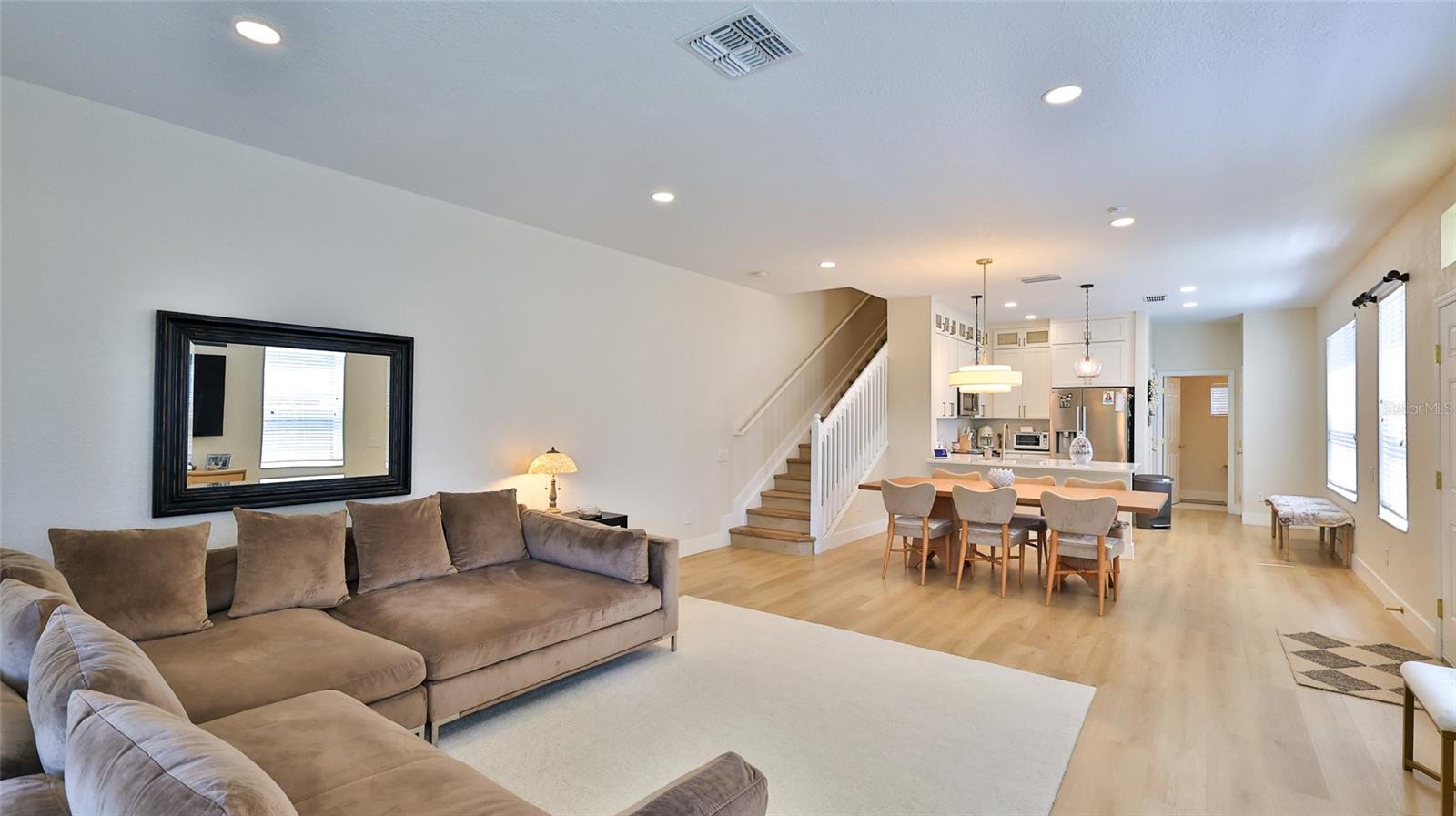 REGENCY OAKS UNIT THREE - Residential
