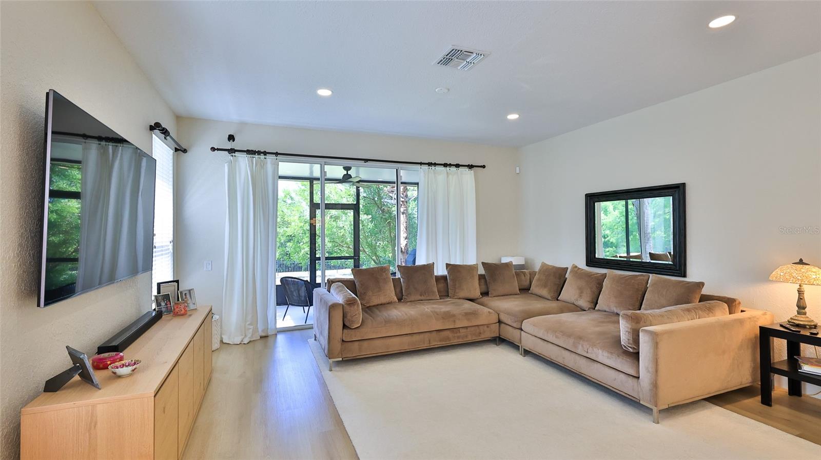 REGENCY OAKS UNIT THREE - Residential