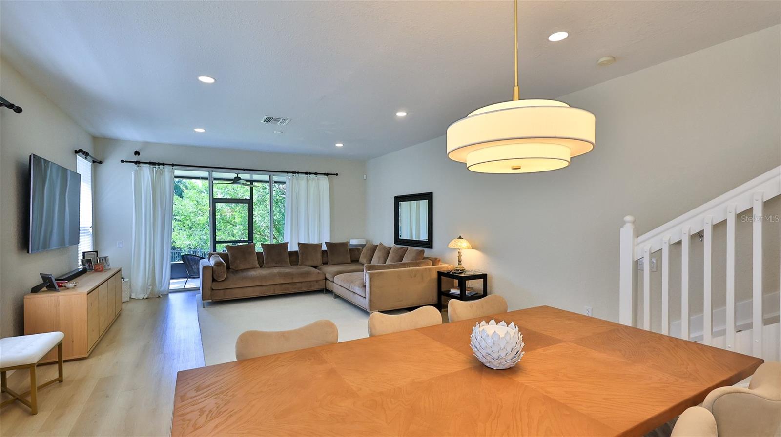REGENCY OAKS UNIT THREE - Residential