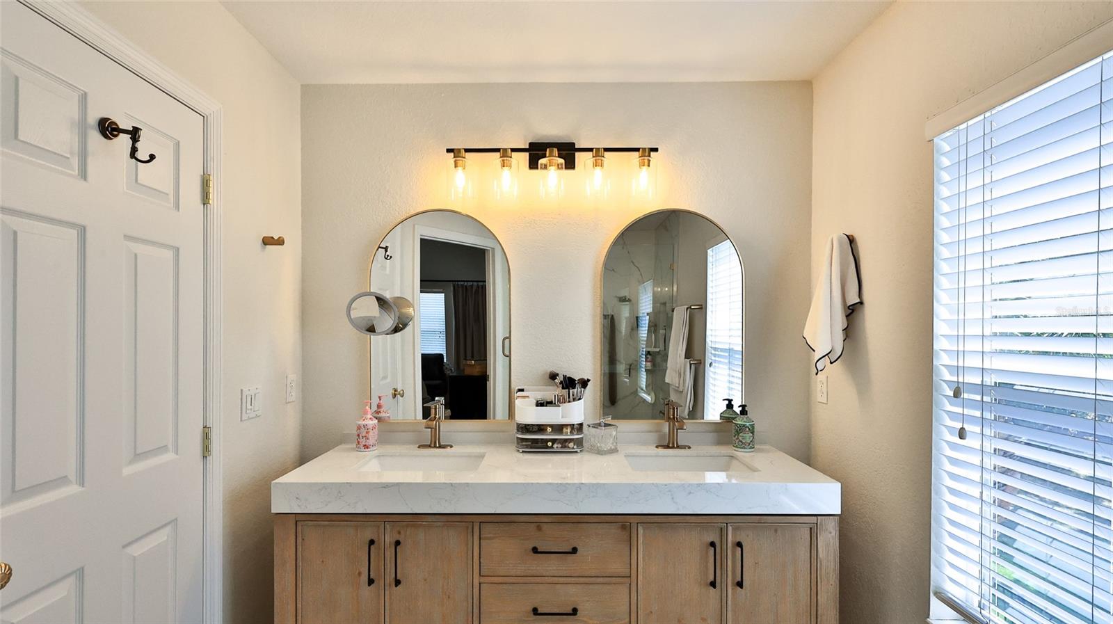 REGENCY OAKS UNIT THREE - Residential