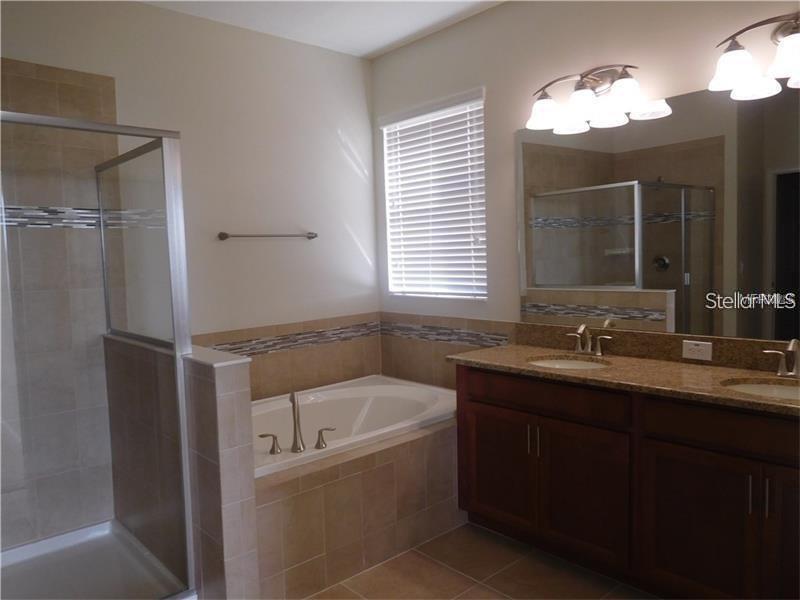 SUMMERLAKE - Residential Lease