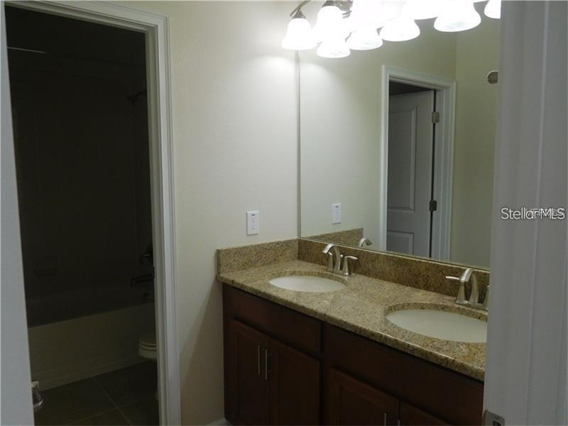 SUMMERLAKE - Residential Lease