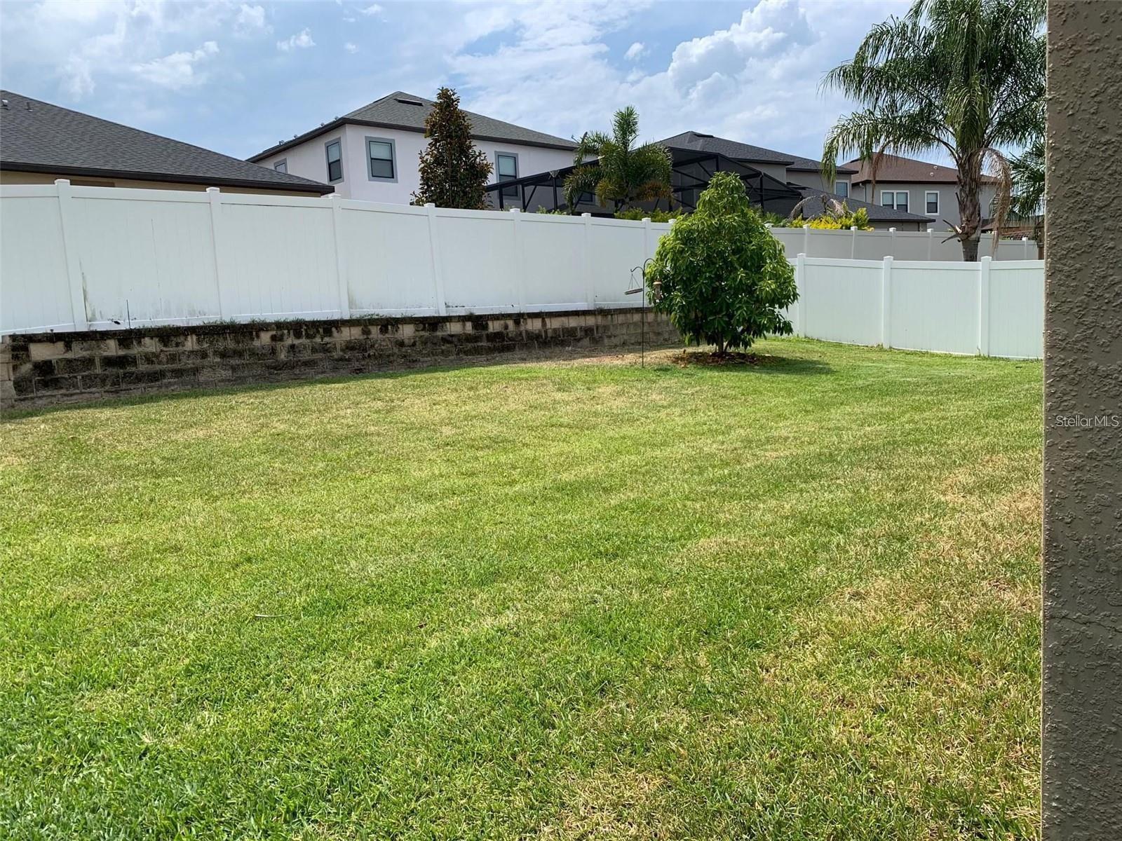 SUMMERLAKE - Residential Lease