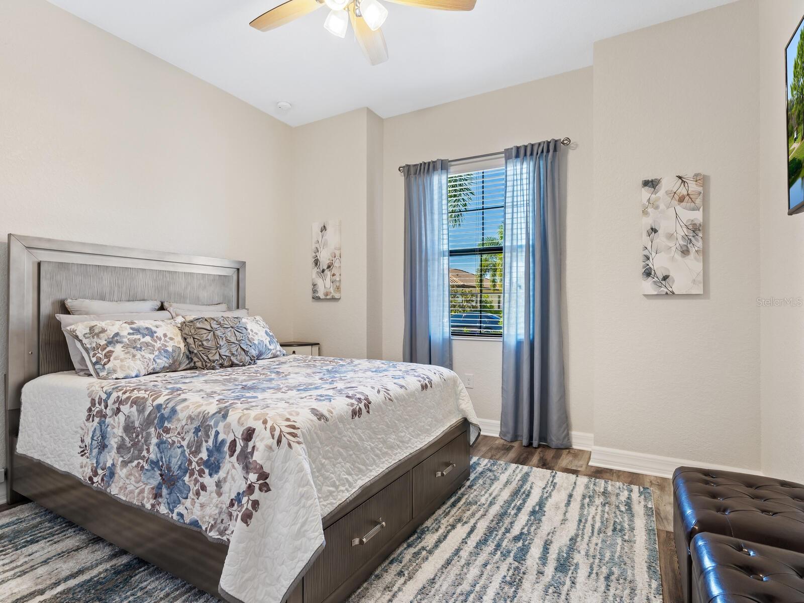 LAKEWOOD RANCH COUNTRY CLUB EAST - HILLSIDE - Residential